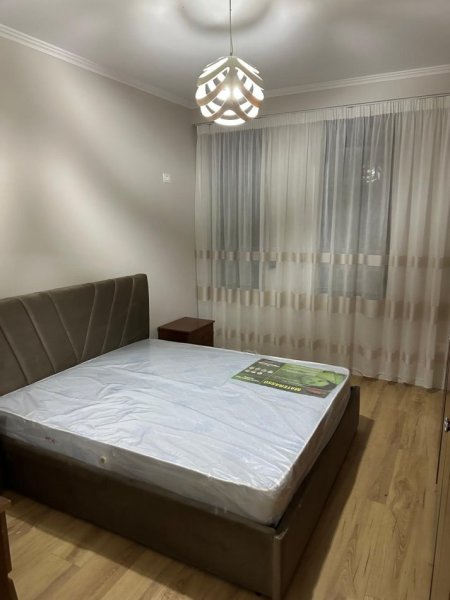 Tirane, jepet me qera apartament 1+1 Kati 7, 60 m² 550 € (Rruga 21 Dhjetori)