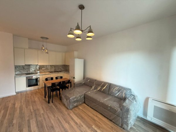 Tirane, jepet me qera apartament 1+1 Kati 2, 60 m² 600 € (Rruga Artan Lenja)