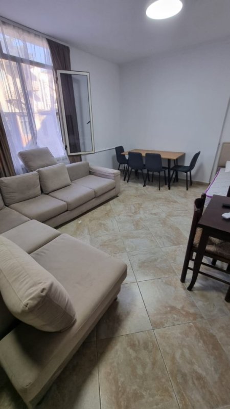 JEPET ME QERA APARTAMENT 1+1 NE VASIL SHANTO,   500 €URO