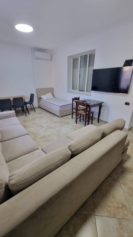 JEPET ME QERA APARTAMENT 1+1 NE VASIL SHANTO,   500 €URO