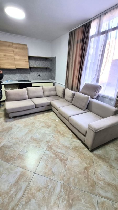 JEPET ME QERA APARTAMENT 1+1 NE VASIL SHANTO,   500 €URO