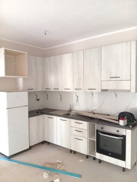 Jepet me Qera Apartament 2+1+2 ne 5 Maji , pas Concordit,   550 €URO