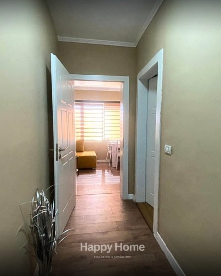 Tirane, jepet me qera apartament 2+1+Ballkon , 55.000 € 