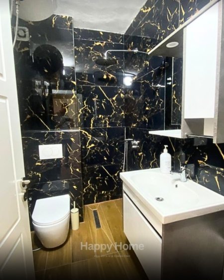 Tirane, jepet me qera apartament 2+1+Ballkon , 55.000 € 