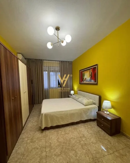 Tirane, jepet me qera apartament 1+1+Ballkon Kati 7, 63 m² 450 € (STACIONI I TRENIT)