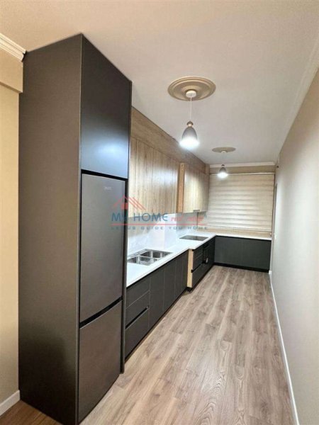 Tirane, shitet apartament 2+1+Ballkon Kati 8, 114 m² 150.000 € 