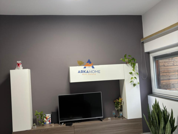 Tirane, jepet me qera apartament 1+1+Ballkon Kati 3, 85 m² 500 € 