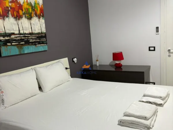 Tirane, jepet me qera apartament 1+1+Ballkon Kati 3, 85 m² 500 € 