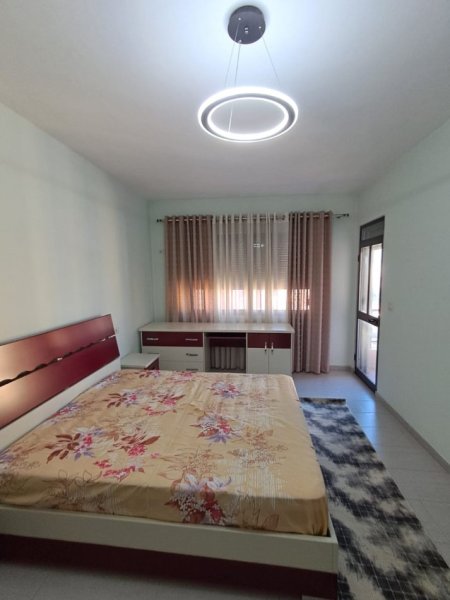 Jepet me Qera Apartament 2+1+2 në Astir tek Vila L1,   500 €URO