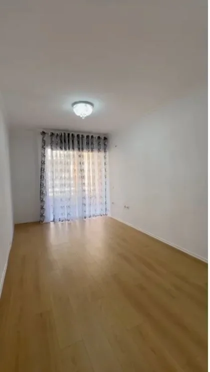 SHITET APARTAMENT 2+1 NE FRESK TEK RRUGA E THESARIT ME HIPOTEKE,   112.000 €URO