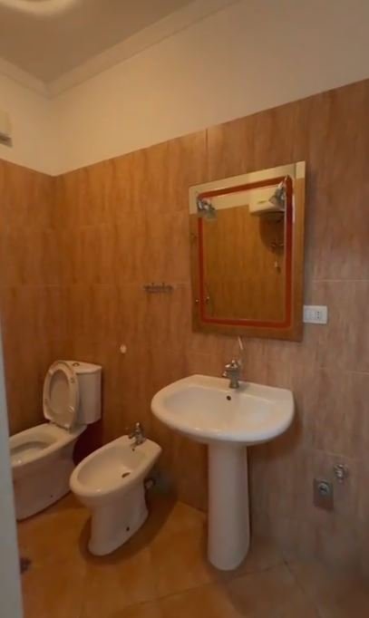 SHITET APARTAMENT 2+1 NE FRESK TEK RRUGA E THESARIT ME HIPOTEKE,   112.000 €URO