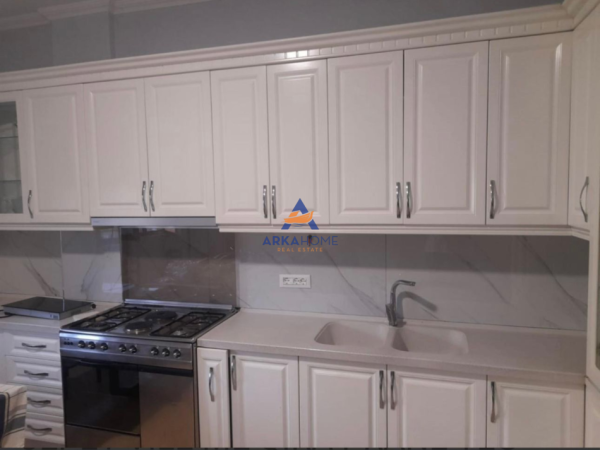 Tirane, jepet me qera apartament 3 Katshe Kati 3, 502 m² 2.000 € 