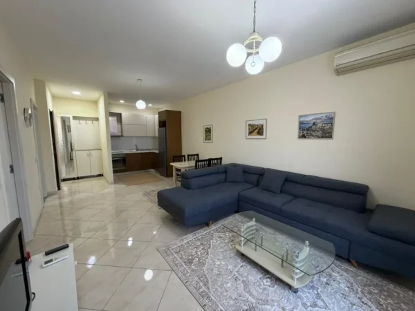 Tirane, jepet me qera apartament 1+1 Kati 8, 78 m² 450 € (VILA L)