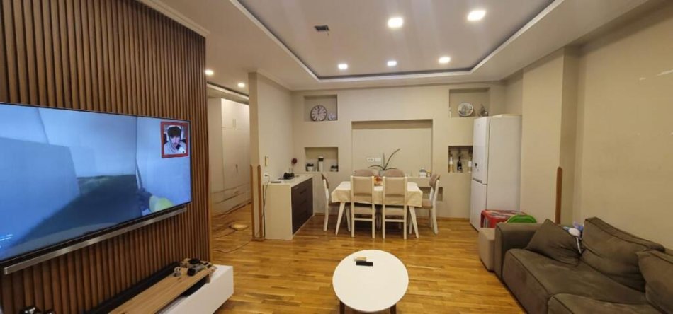 Tirane, shitet apartament 2+1 Kati 4, 89 m² 82.650 € (Bulevardi Blu)