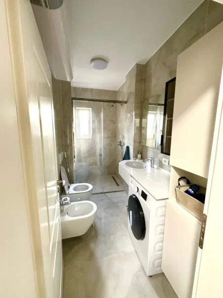 Tirane, shitet apartament 2+1+Ballkon Kati 3, 107 m² 299.000 € (Myslym Shyri)