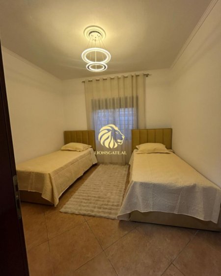Tirane, jap me qera apartament 2+1+Ballkon Kati 1, 90 m² 700 € 