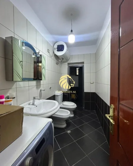 Tirane, jap me qera apartament 2+1+Ballkon Kati 1, 90 m² 700 € 