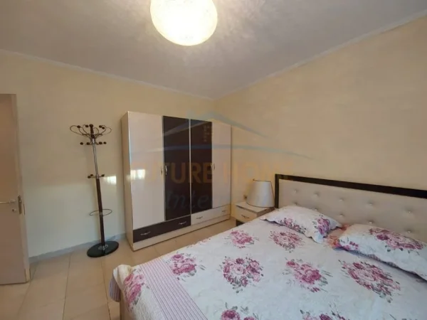 Tirane, shitet apartament 1+1+Ballkon Kati 5, 50 m² 100.000 € (ISH TREGU ELEKTRIK)