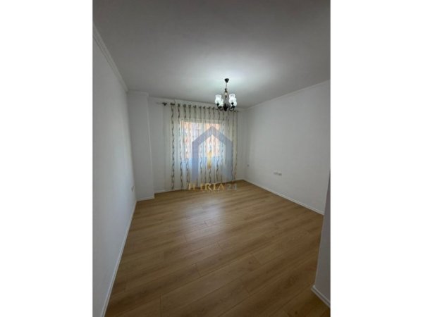 Tirane, shes apartament 1+1 Kati 3, 66 m² 91.000 € (rruga Muahmed deliu)