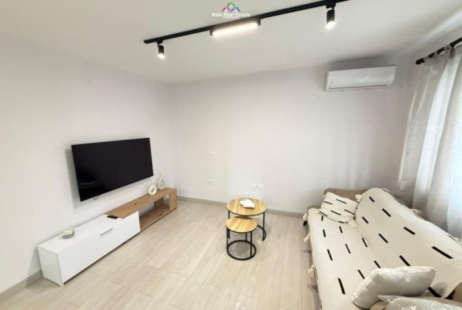 Tirane, jepet me qera apartament 1+1+Ballkon Kati 4, 50 m² 650 € (Rruga e Elbasanit)