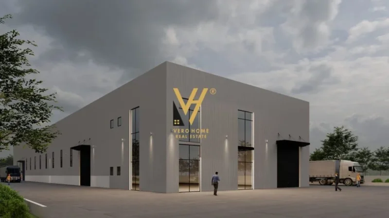 Durres, jepet me qera magazine Kati 0, 2.400 m² 5.400 € (SHEN VLASH)