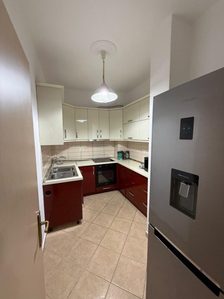 Tirane, jepet me qera apartament 2+1 Kati 8, 112 m² 500 € (Astir)