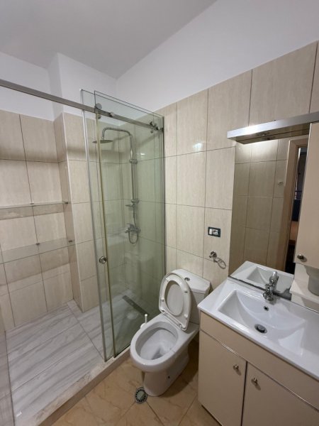 Tirane, jepet me qera apartament 2+1 Kati 8, 112 m² 500 € (Astir)