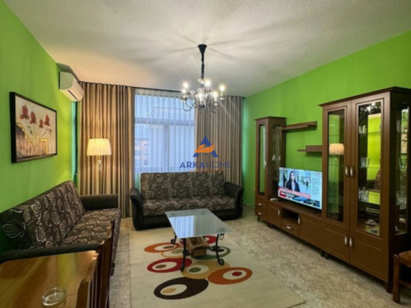 Tirane, jepet me qera apartament 1+1+Ballkon Kati 7, 63 m² 468 € 