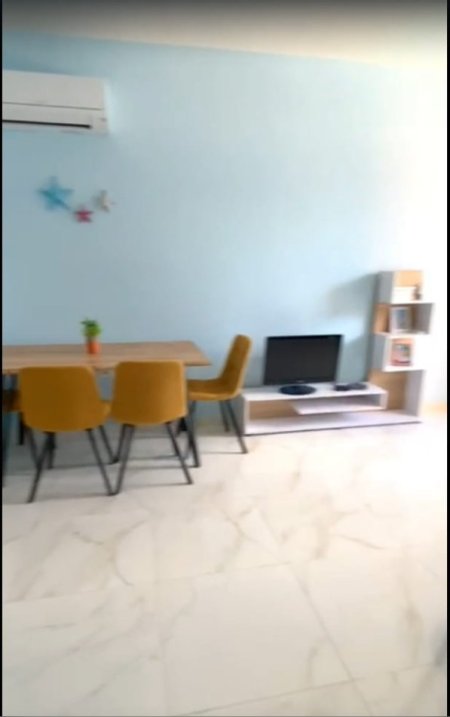 Tirane, jepet me qera apartament 1+1 Kati 8, 65 m² 450 € (Rruga e Kavajes)