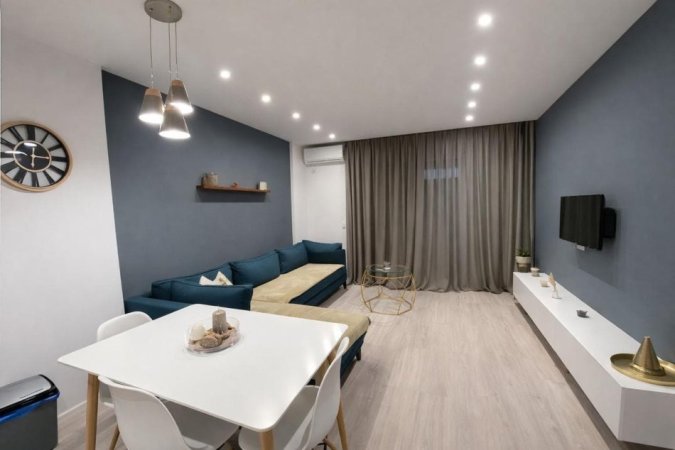 Tirane, jepet me qera apartament 1+1 Kati 8, 100 m² 500 € (Rruga e Kavajes)