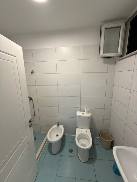 Tirane, jepet me qera apartament 2+1 Kati 4, 115 m² 500 € (Astir)