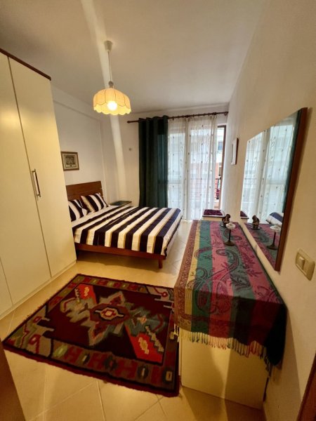 Tirane, jepet me qera apartament 1+1+Ballkon Kati 6, 52 m² 375 € (yzberishte)