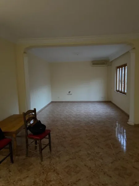 Tirane, jepet me qera Vile 3 Katshe , 1.500 m² 2.000 € (ALLIAS)