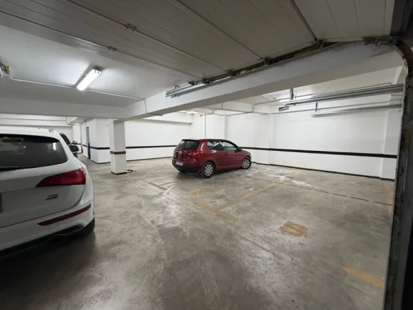 Jepet me qira ambient biznesi – 250 m² – pranë Prokurorisë, Tiranë