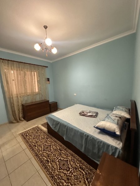 Durres, jepet me qera apartament 2+1+Ballkon Kati 2, 107 m² 400 € (Rruga Hysen Myshketa)