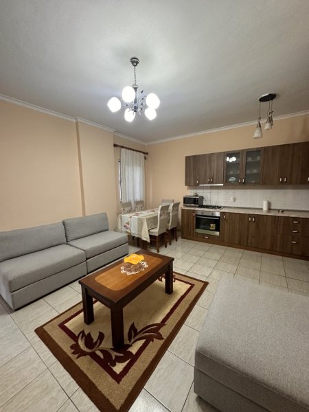 Durres, jepet me qera apartament 2+1+Ballkon Kati 2, 107 m² 400 € (Rruga Hysen Myshketa)