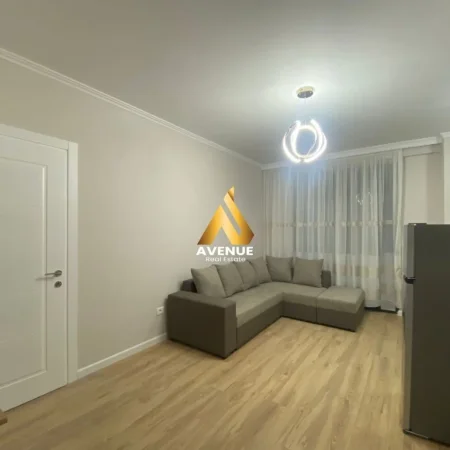 Tirane, jepet me qera apartament 1+1 Kati 7, 550 € (21 Dhjetori)