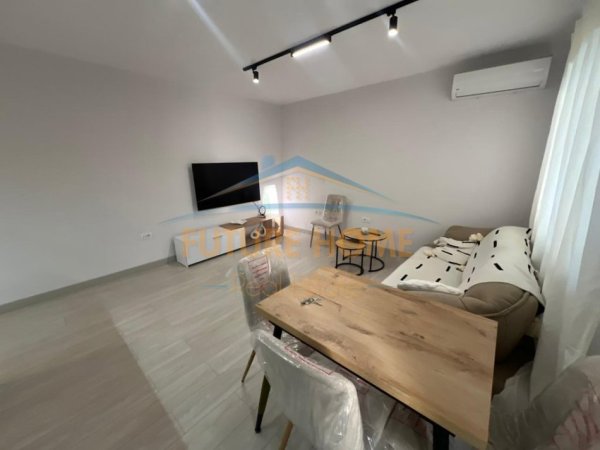 jepet me qera apartament 2+1 Kati 4, 50 m² 730 € (Rruga e Elbasanit, prane Mon Amour.)