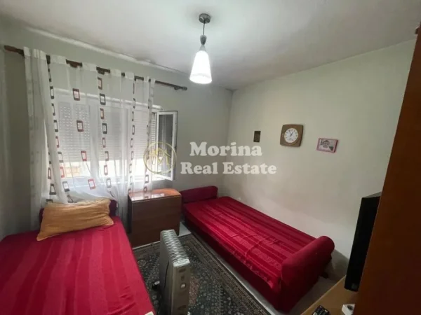Tirane, jepet me qera apartament 3+1 Kati 6, 100 m² 500 € (Qender)