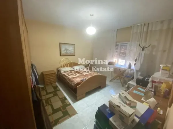 Tirane, jepet me qera apartament 3+1 Kati 6, 100 m² 500 € (Qender)