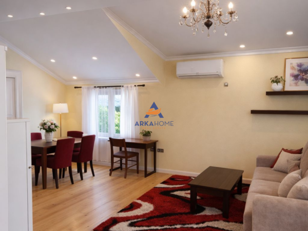 Tirane, jepet me qera apartament 2+1+Ballkon Kati 3, 100 m² 468 € 