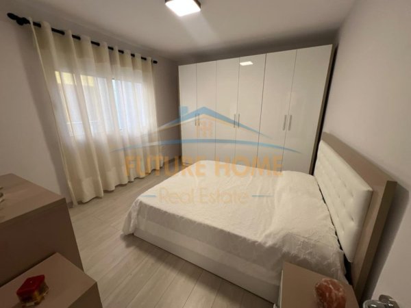 Tirane, jepet me qera apartament 1+1 Kati 4, 50 m² 730 € 