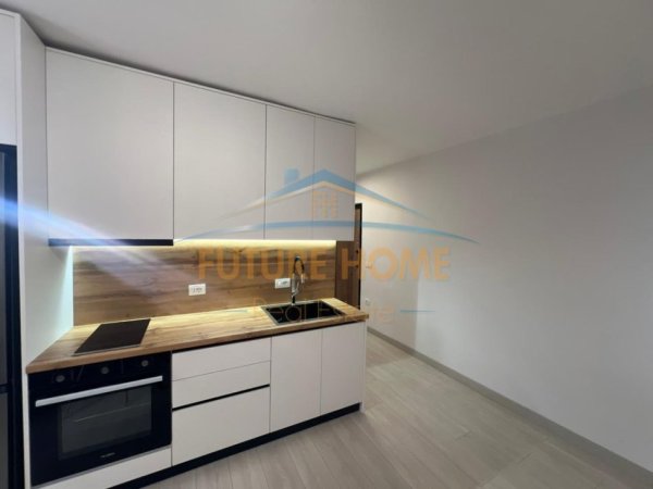Tirane, jepet me qera apartament 1+1 Kati 4, 50 m² 730 € 