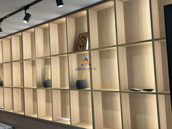 Tirane, shitet lokal Kati 0, 76 m² 330.000 € 