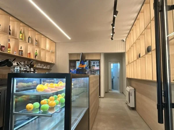 Tirane, shitet lokal Kati 0, 76 m² 330.000 € 