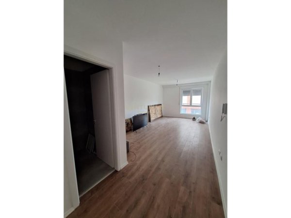 Tirane, jepet me qera ambjent biznesi Kati 2, 41 m² 500 € (Myslym shyri)