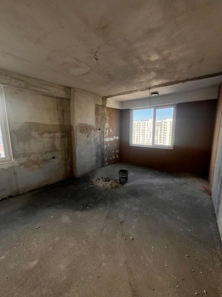 Tirane, shitet apartament 1+1+Ballkon Kati 8, 58 m² 99.000 € (Fusha Aviacionit)