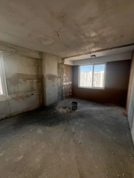 Tirane, shitet apartament 1+1+Ballkon Kati 8, 58 m² 99.000 € (Fusha Aviacionit)