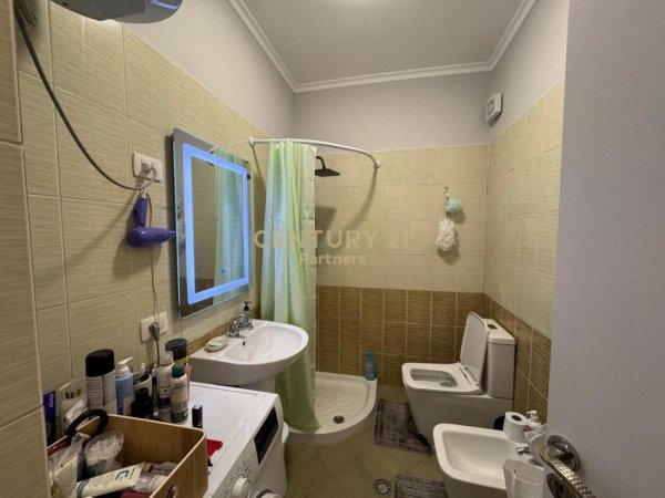 Tirane, shitet apartament 1+1 Kati 6, 74 m² 125.000 € (Astir)