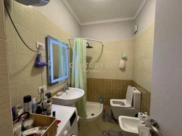 Tirane, shitet apartament 1+1 Kati 6, 74 m² 125.000 € (Astir)